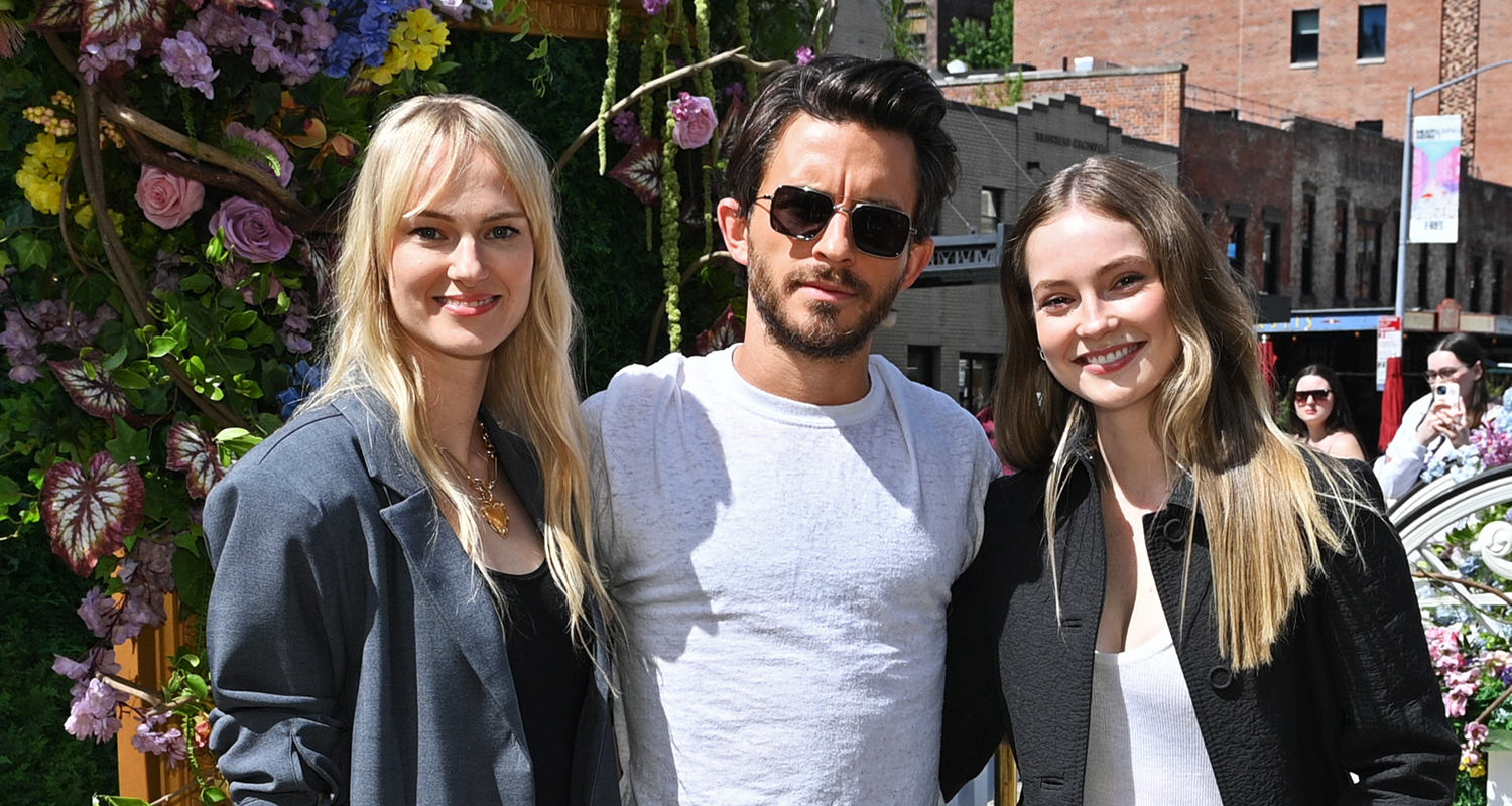 Jonathan Bailey Joins Jessica Madsen & Hannah Dodd at ‘Bridgerton’ Season Three Event in NYC