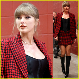 Taylor Swift Arrives to Support Boyfriend Travis Kelce at Broncos