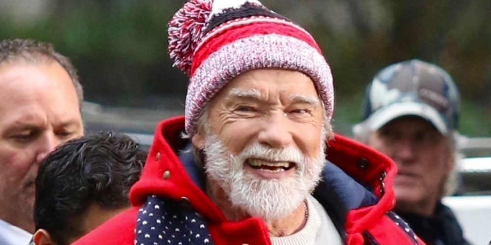 Arnold Schwarzenegger Channels Santa Claus on 'Man with the Bag' Set with Alan Ritchson - Just Jared - Celebrity News and Gossip | Entertainment