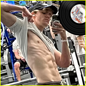 Broadway Star Brody Grant Bares His Abs in Christmas Eve Workout