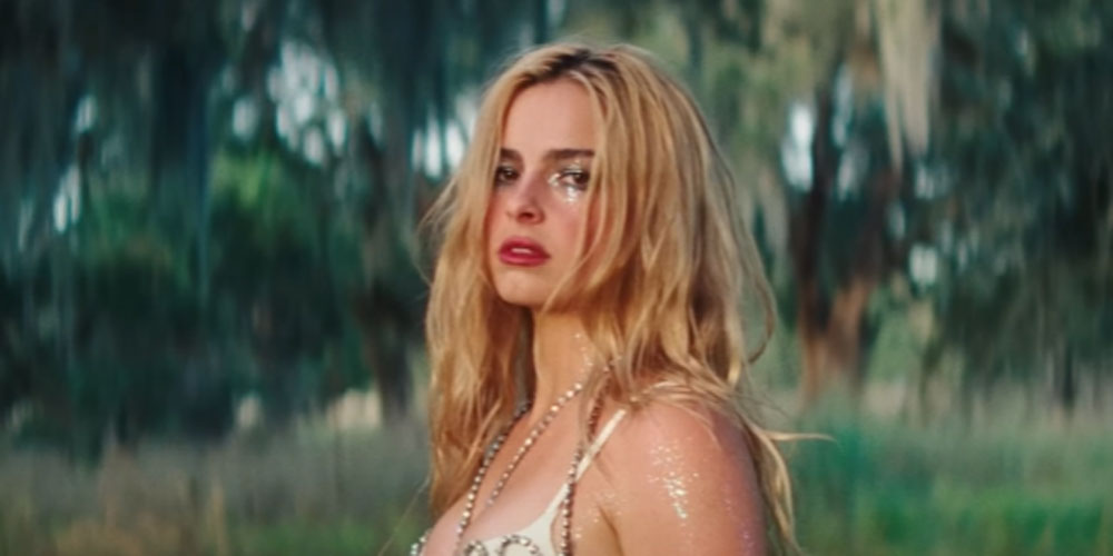 High Fashion Addison Rae Bpm 2026.Addison Rae's 'High Fashion' Beauty Looks - See Every Makeup Product ...