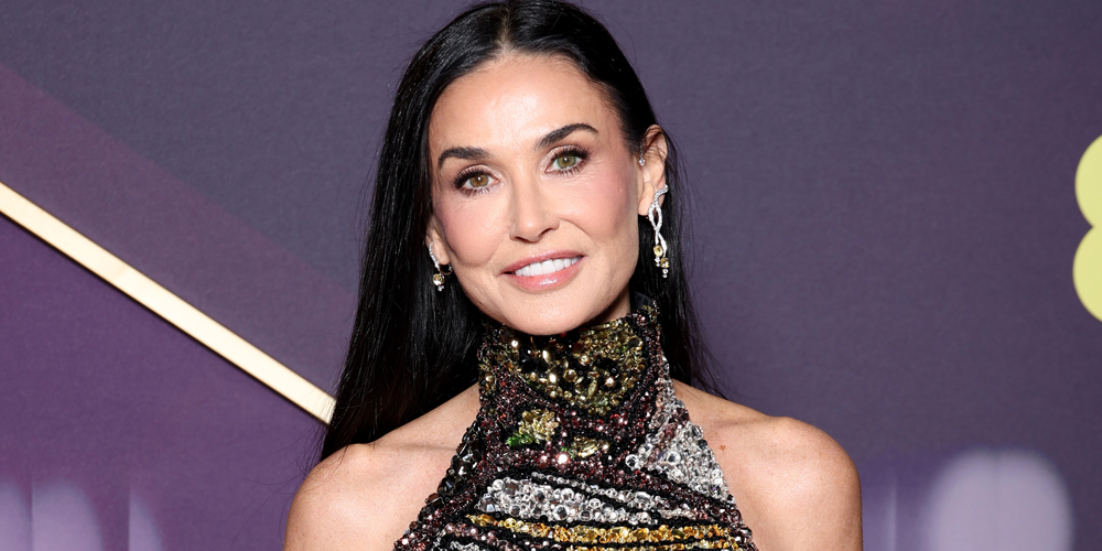 Demi Moore’s Alexander McQueen Look at BAFTAs 2025 Looks Like a Work of(02)