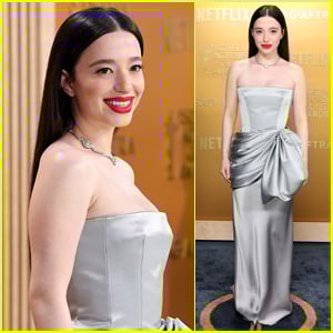 Mikey Madison Slays in Silver at SAG Awards 2025