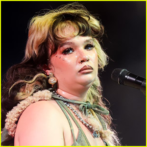 Lola Young Addresses Gagging & Throwing Up During Coachella 2025