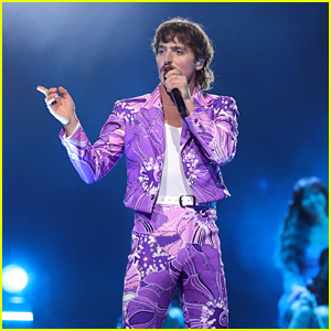 AMAs 2025: Benson Boone Includes Heidi Klum & Nikki Glaser in His Performance Again After Viral Grammys Moment