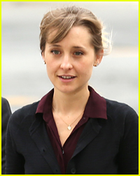 Allison Mack de Smallville se casa 2 anos após a libertação da prisão