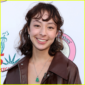 Aubrey Anderson-Emmons Comes Out as Bisexual by Quoting Iconic ‘Modern