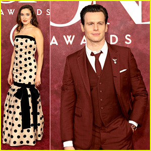 Jonathan Groff Joins ‘Just in Time’ Co-star Gracie Lawrence at Tony Awards 2025, Where They’re Both Nominated!