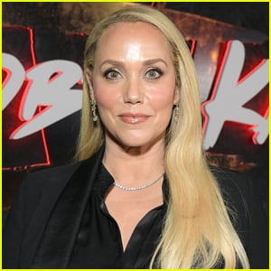 ‘Showgirls’ Star Elizabeth Berkley Gives Thanks LGBTQ Community for Film’s Following: ‘Way Ahead of Its Time’