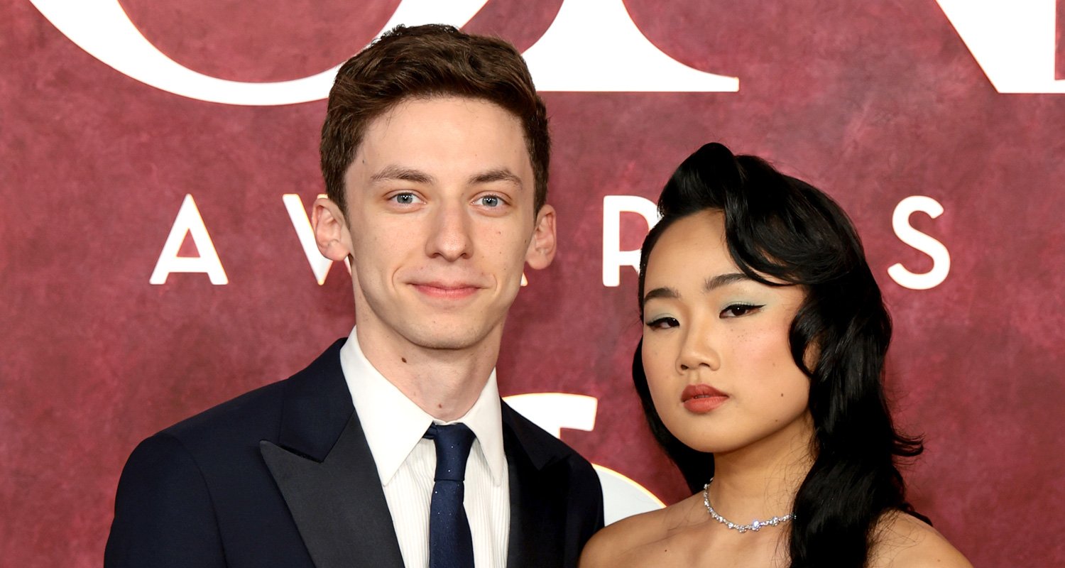 Andrew Barth Barth Feldman you can replace ‘Perhaps exciting’ in the Darren CRISS riser, you will have a star’s real girlfriend Helen J Shen! Andrew Barth Barth Feldman you can replace ‘Perhaps exciting’ in the Darren CRISS riser, you will have a star’s real girlfriend Helen J Shen!