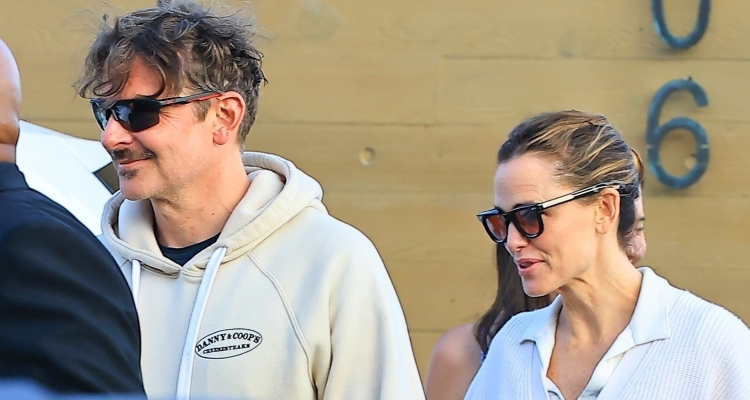 Bradley Cooper & Jennifer Garner Have ‘Alias’ Reunion at Nobu in Malibu!