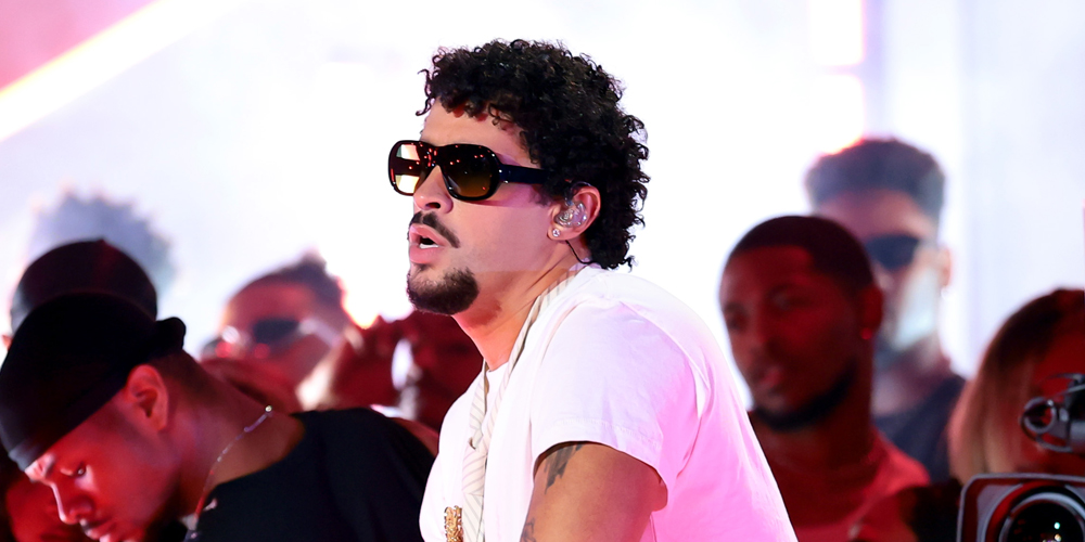 Bad Bunny’s Residency Causes Tinder Surge in Puerto Rico, New Data Reveals | Bad Bunny, Music, Tinder | Just Jared: Celebrity News and Gossip