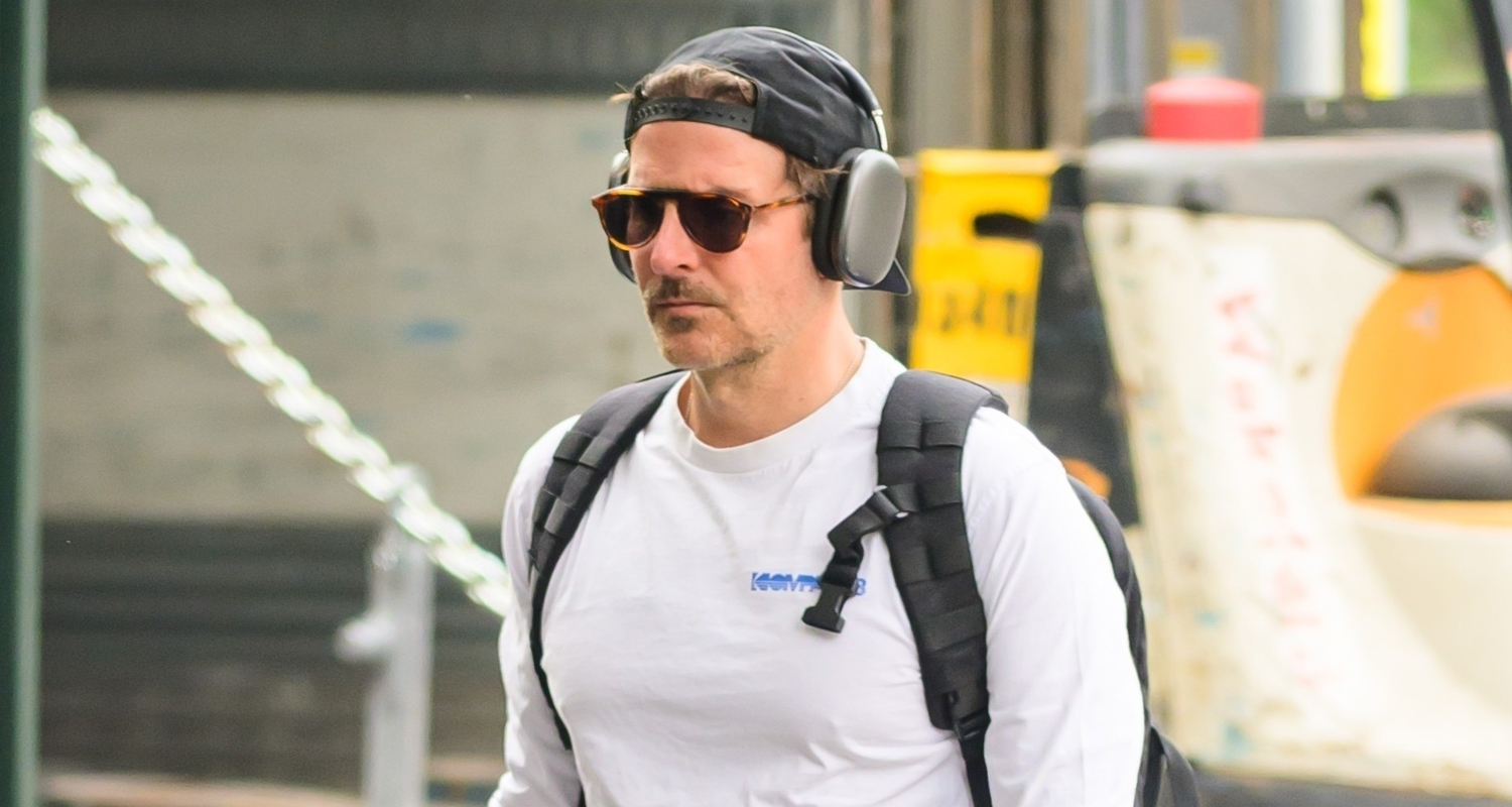 Bradley Cooper Listens to Music as He Heads to Morning Workout in NYC | Bradley Cooper | Just Jared: Celebrity News and Gossip