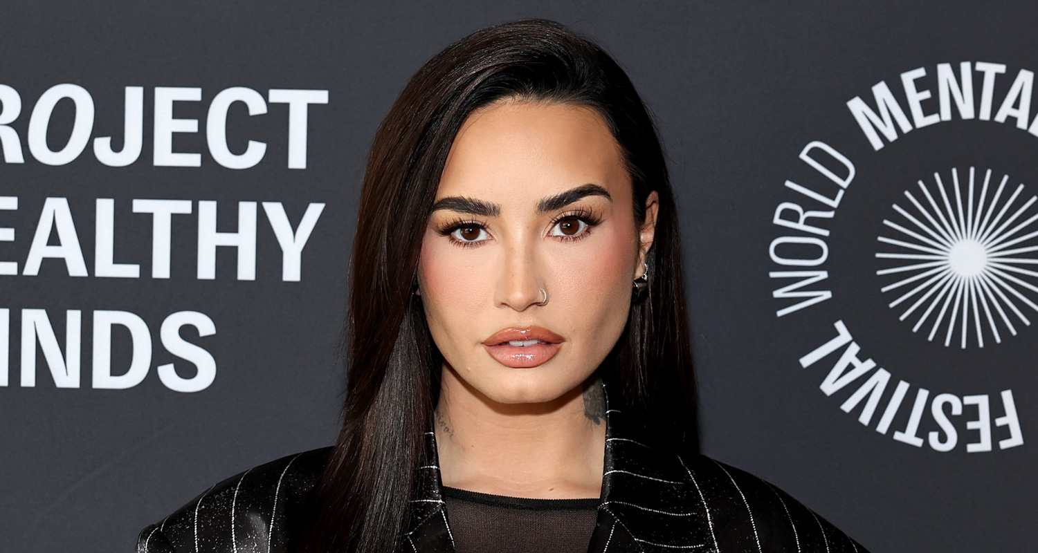 Demi Lovato Perfects Cynthia Erivo’s ‘Defying Gravity’ Rift from ‘Wicked’ at Birthday Karaoke (Video) | Cynthia Erivo, Demi Lovato, Wicked | Just Jared: Celebrity News and Gossip