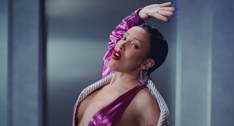 ‘Jealous Type’ Lyrics: Doja Cat Drops New Single, One of Her Favorites from ‘Vie’ Album – Watch the Video! | Doja Cat, First Listen, Lyrics, Music, Music Video | Just Jared: Celebrity News and Gossip