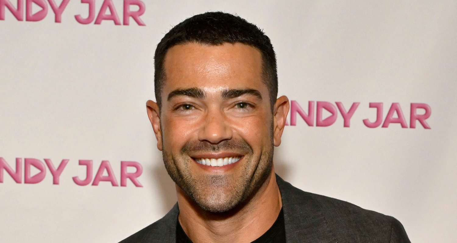 Jesse Metcalfe Says He ‘Was Oblivious’ to ‘Desperate Housewives’ Set