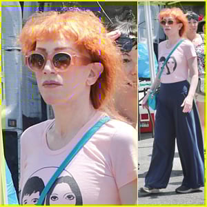 Kathy Griffin Shops at Farmer’s Market in LA After Revealing Third Facelift