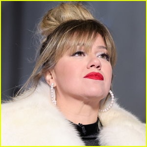 Kelly Clarkson's Status for 'The Voice' Season 29 Briefly Addressed By Insider