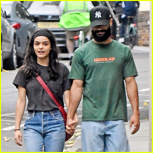 Rachel Zegler ha individuato la passeggiata di Londra con il nuovo fidanzato Nathan Louis-Fernand in vista della performance di