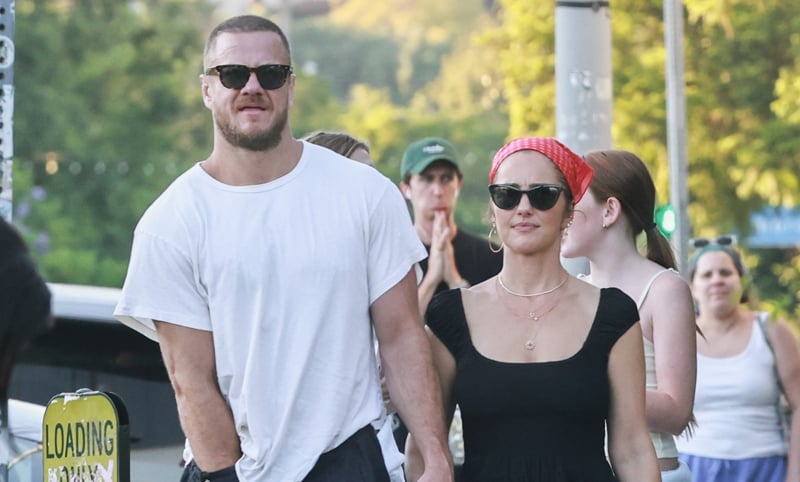 Dan Reynolds Reaches Into His Shorts During Ice Cream Date with Girlfriend Minka Kelly | Dan Reynolds, Minka Kelly | Just Jared: Celebrity News and Gossip
