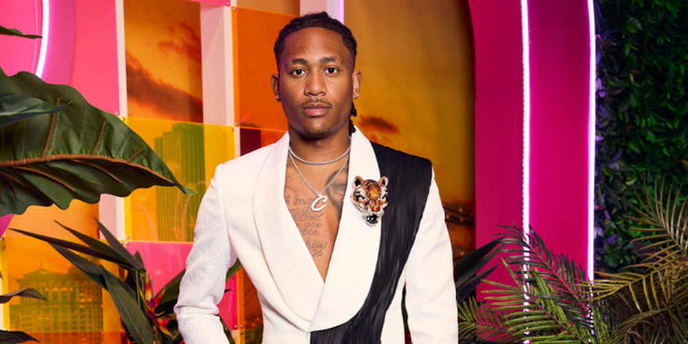 ‘Love Island USA’ Star Taylor Williams Injured After Fall from Horse During Arizona Rodeo | Love Island USA, Taylor Williams | Just Jared: Celebrity News and Gossip