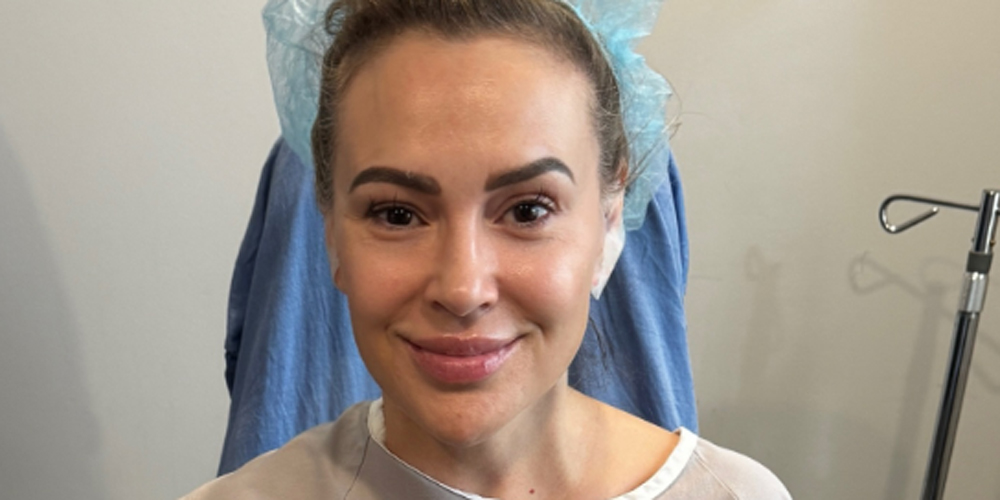 Alyssa Milano Removes Breast Implants, Shares Deeply Personal Post Explaining Why | Alyssa Milano, Plastic Surgery | Just Jared: Celebrity News and Gossip