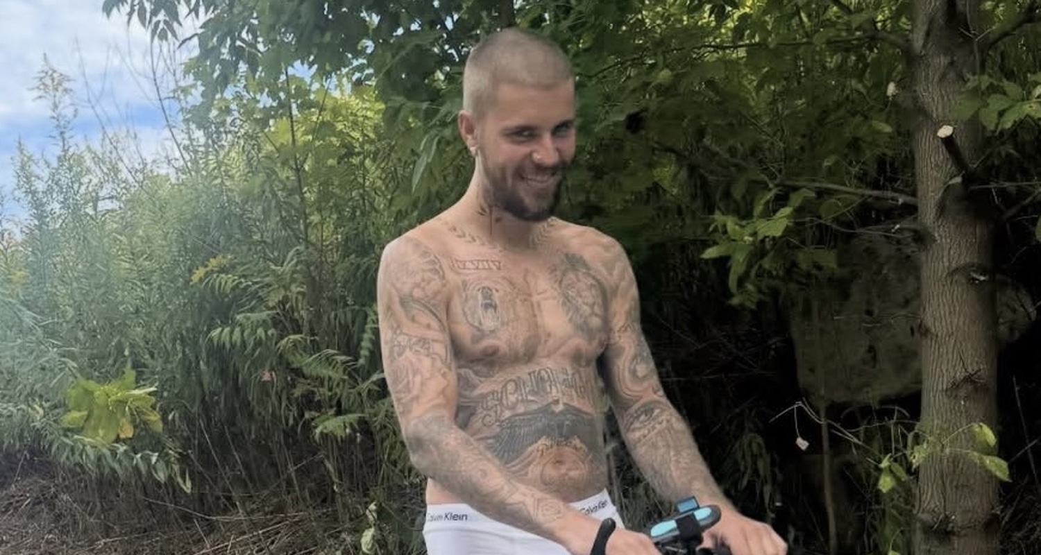 Justin Bieber Goes for Segway Ride In Just His Underwear In New Photos & Videos – Watch Now! | Justin Bieber, Shopping | Just Jared: Celebrity News and Gossip