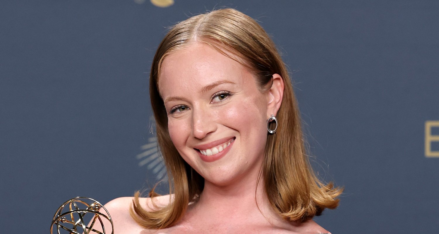 Hannah Einbinder Got a Bob Haircut Right After Emmys Win, Showed Off Shorter ‘Do at After Party