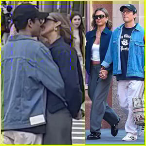 Jessica Alba &amp; Boyfriend Danny Ramirez Share Sweet Kisses While Shopping in NYC