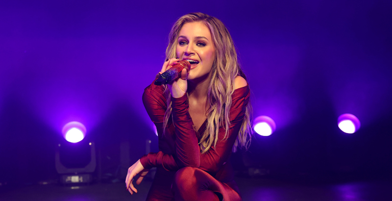 Kelsea Ballerini Alludes to Breakup with Chase Stokes in First Show Since Their Split | Chase Stokes, Kelsea Ballerini | Just Jared: Celebrity News and Gossip