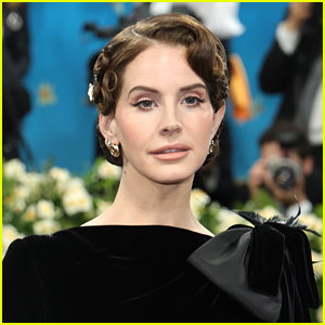 Lana Del Rey Denies Plastic Surgery Speculation, Reveals Non-Surgical Procedure She’s Had Done