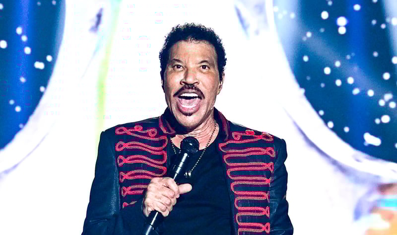 Lionel Richie’s Rep Responds to Angry Fans Who Thought Book Event Would Be a Concert | Lionel Richie | Celebrity News and Gossip | Entertainment, Photos and Videos