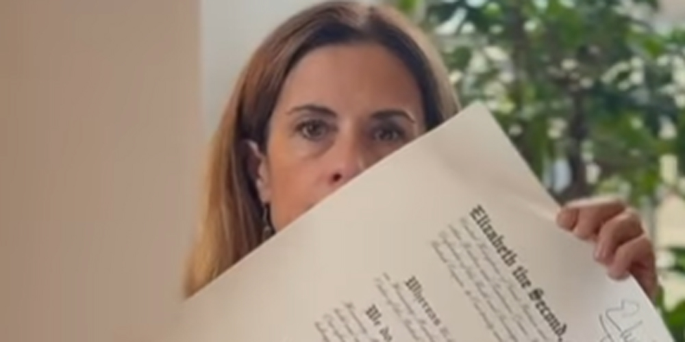 Colin Firth’s Ex-Wife Livia Giuggioli Firth Tears Up MBE in Protest of Trump’s UK Visit | Colin Firth, Donald Trump, Livia Firth, Livia Giuggioli, Livia Giuggioli Firth, Politics | Just Jared: Celebrity News and Gossip