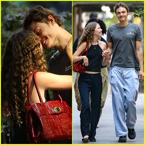 Mingus Reedus Flaunts PDA, Spotted Kissing Mystery Girl In Latest NYC Outing