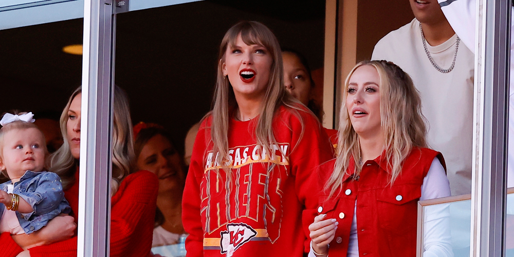 Taylor Swift Makes a Sneaky Arrival to Fiancé Travis Kelce’s First Home Game of the Season Behind a Screen! | Taylor Swift, Travis Kelce | Just Jared: Celebrity News and Gossip
