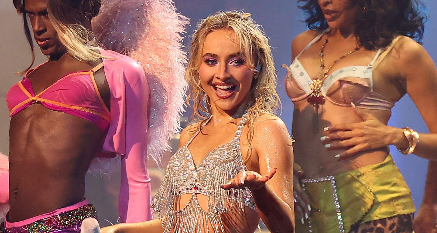 Sabrina Carpenter Brings ‘Tears’ Music Video to Life with MTV VMAs 2025 Performance – Watch Now! | 2025 MTV VMAs, MTV VMAs, Sabrina Carpenter | Just Jared: Celebrity News and Gossip