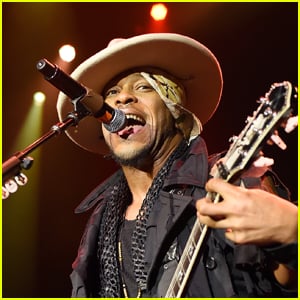 D'Angelo Dead at 51: Grammy Winner Passes Away After Battling Cancer (Statement)