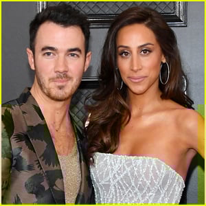 Danielle Jonas Reveals Lyme Disease Diagnosis 