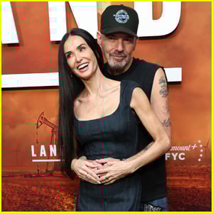 Demi Moore & Billy Bob Thornton Share Sweet Embrace at ‘Landman’ Season 2 Premiere Demi Moore & Billy Bob Thornton Share Sweet Embrace at ‘Landman’ Season 2 Premiere