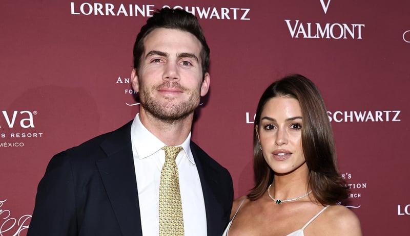 A modelo Gigi Paris está namorando o ex-jogador da NFL Cooper Helfet, dois anos depois de se separar de Glen Powell | Cooper Helfet, Gigi Paris | Notícias e fofocas sobre celebridades | Entretenimento, fotos e vídeos A modelo Gigi Paris está namorando o ex-jogador da NFL Cooper Helfet, dois anos depois de se separar de Glen Powell | Cooper Helfet, Gigi Paris | Notícias e fofocas sobre celebridades | Entretenimento, fotos e vídeos