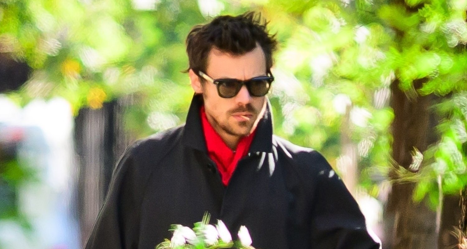 Harry Styles se mantém discreto durante o dia em Nova York | Estilos de Harry | Notícias e fofocas sobre celebridades | Entretenimento, fotos e vídeos Harry Styles se mantém discreto durante o dia em Nova York | Estilos de Harry | Notícias e fofocas sobre celebridades | Entretenimento, fotos e vídeos