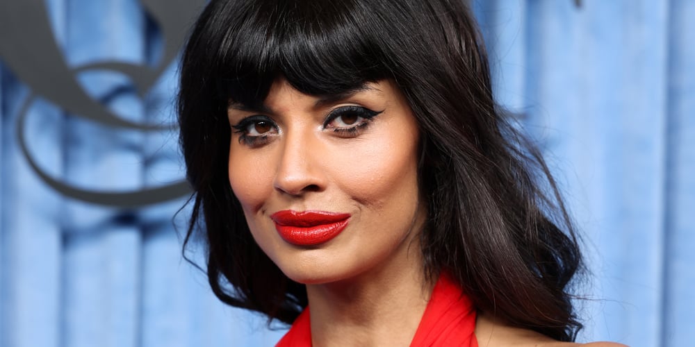 ¡La DJ Jameela Jamil Revela una Experiencia 'Inesperada' en el Escenario Frente a 6,000 Agricultores! 😱