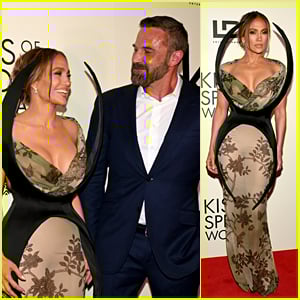 Exes Jennifer Lopez & Ben Affleck Reunite on Red Carpet at ‘Kiss of the Spider Woman’ Premiere After She Gave Him Credit for Making the Movie Happen Exes Jennifer Lopez & Ben Affleck Reunite on Red Carpet at ‘Kiss of the Spider Woman’ Premiere After She Gave Him Credit for Making the Movie Happen