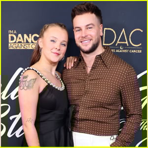 JoJo Siwa & Boyfriend Chris Hughes Make Red Carpet Debut as a Couple JoJo Siwa & Boyfriend Chris Hughes Make Red Carpet Debut as a Couple