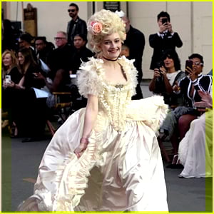 Julia Garner Transforms Into Kirsten Dunst’s Marie Antoinette for ‘Vogue World’ Runway Show! Julia Garner Transforms Into Kirsten Dunst’s Marie Antoinette for ‘Vogue World’ Runway Show!