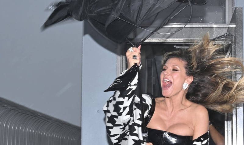 Heidi Klum Went to the Top of the Empire State Building During a Storm & The Photos Are Crazy! | Heidi Klum | Celebrity News and Gossip | Entertainment, Photos and Videos