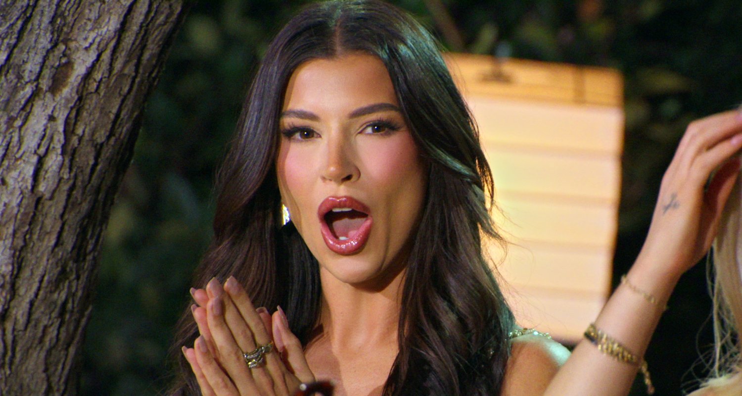 ‘Love Is Blind’ Season 9 Trailer Teases Shocking Announcement From One Star – Watch Now! ‘Love Is Blind’ Season 9 Trailer Teases Shocking Announcement From One Star – Watch Now!