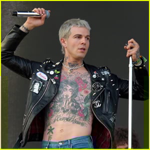 ‘Leather Weather,’ ‘Maniac’ & ‘Cinnamon’ Lyrics: The Neighbourhood Release ‘Wiped Out!’ 10th Anniversary Edition With 10 New Tracks! ‘Leather Weather,’ ‘Maniac’ & ‘Cinnamon’ Lyrics: The Neighbourhood Release ‘Wiped Out!’ 10th Anniversary Edition With 10 New Tracks!