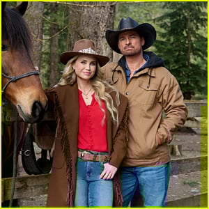 Fiona Gubelmann 'Spent Years' to Make Hallmark Movie 'A Royal Montana Christmas' Happen & Now It's the First Film of 2025's Countdown!