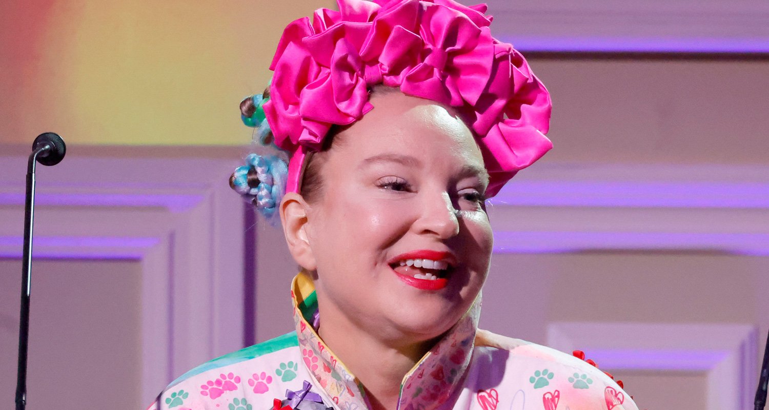 Sia gana a lo grande en la batalla por la custodia con su ex Dan Bernard | Dan Bernard, Noticias, Sia | Noticias y rumores de celebridades | Entretenimiento, fotos y vídeos Sia gana a lo grande en la batalla por la custodia con su ex Dan Bernard | Dan Bernard, Noticias, Sia | Noticias y rumores de celebridades | Entretenimiento, fotos y vídeos